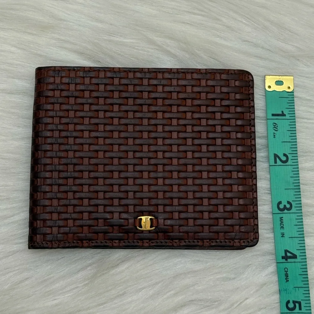 SALVATORE FERRAGAMO - BROWN WOVEN LEATHER BI-FOLD WALLET